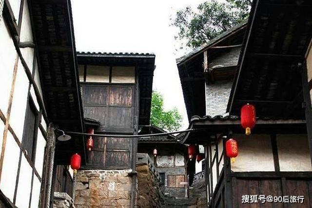 “雨神”萧敬腾的成功，离不开他背后的女人，究竟是谁？